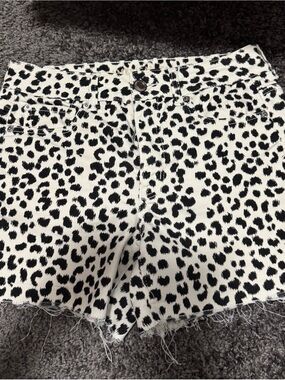 Black & White Leopard Print Denim Shorts.. American Eagle